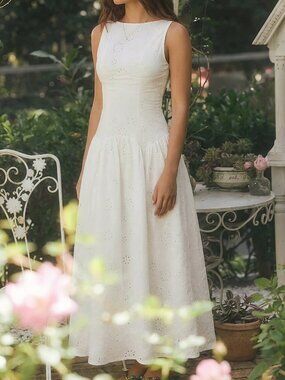 White Elegant Women's Floral Embroidered Sleeveless Maxi Dress